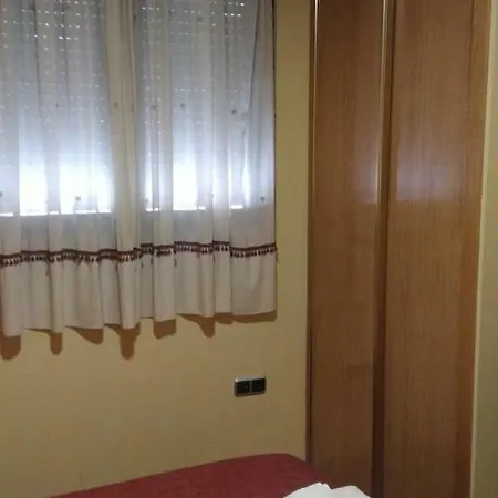 Πανσιόν Puerta Del Valle La Cistérniga